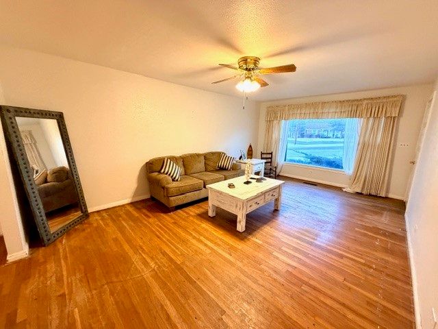 1611 Live Oak Street, Goldthwaite, TX 76844