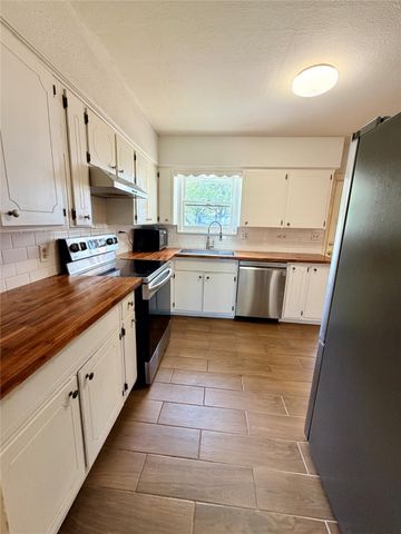 1611 Live Oak Street, Goldthwaite, TX 76844