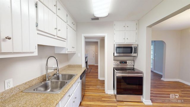 3054 Calais Street, Mobile, AL 36606