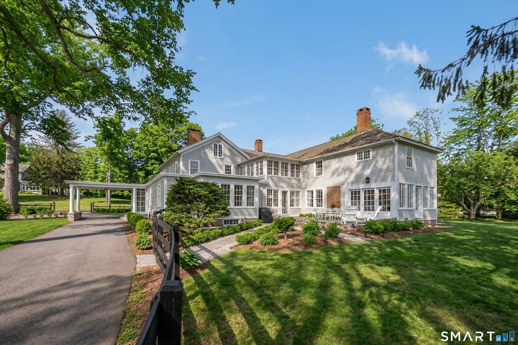 88 Main Street, Essex, CT 06442
