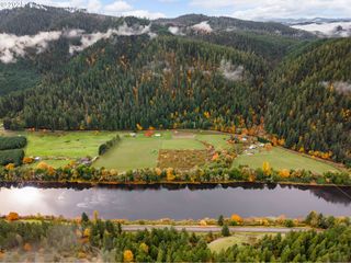 3501 BULLOCK Rd, Oakland, OR 97462