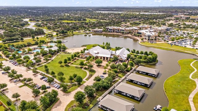 11806 Creekside Shore Circle, Cypress, TX 77433