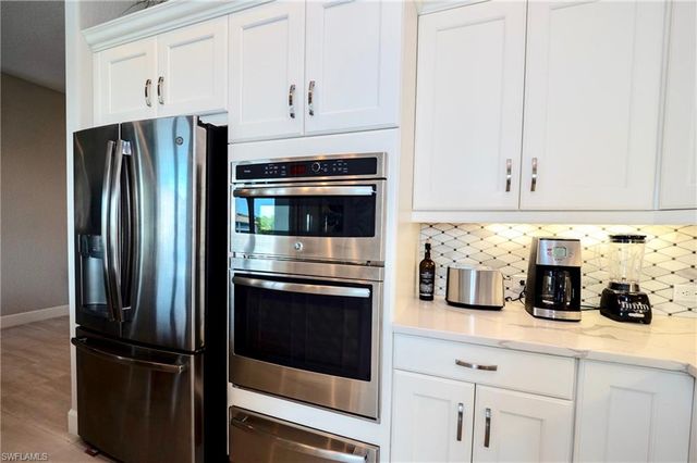 8008 Signature Club Cir, Naples, FL 34113