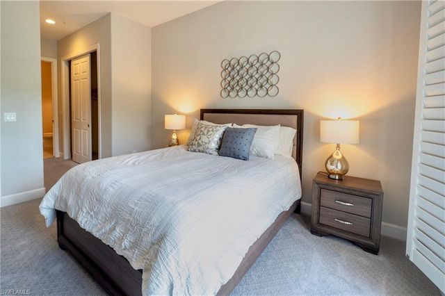 8008 Signature Club Cir, Naples, FL 34113