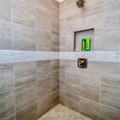 8008 Signature Club Cir, Naples, FL 34113