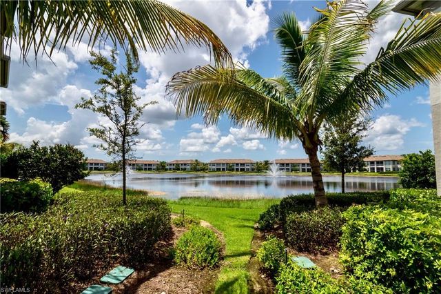 8008 Signature Club Cir, Naples, FL 34113