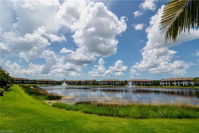 8008 Signature Club Cir, Naples, FL 34113