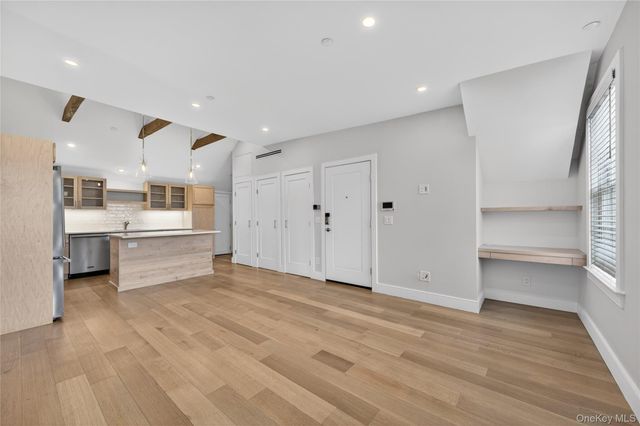 108 South Street E, Oyster Bay, NY 11771