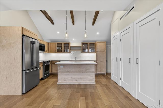 108 South Street E, Oyster Bay, NY 11771