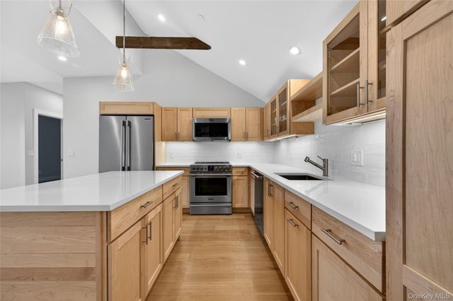 108 South Street E, Oyster Bay, NY 11771