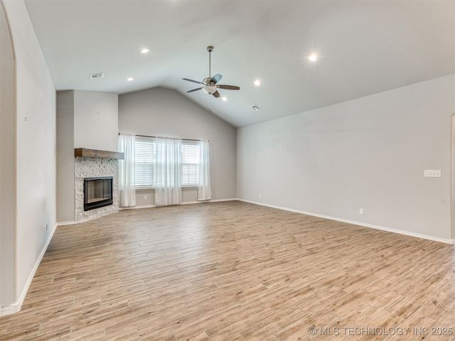 7809 S Redbud Avenue, Broken Arrow, OK 74011