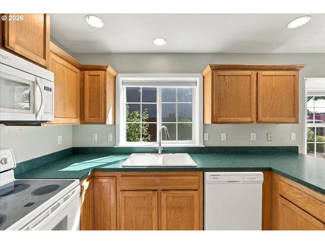 620 KIMBERLY Ct, Molalla, OR 97038