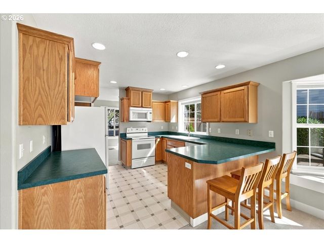 620 KIMBERLY Ct, Molalla, OR 97038