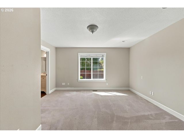 620 KIMBERLY Ct, Molalla, OR 97038