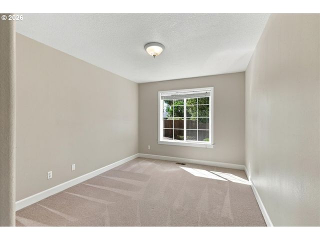 620 KIMBERLY Ct, Molalla, OR 97038