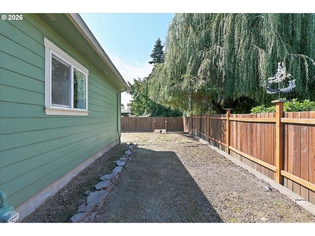 620 KIMBERLY Ct, Molalla, OR 97038