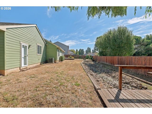 620 KIMBERLY Ct, Molalla, OR 97038
