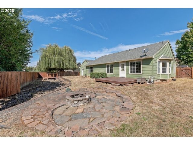 620 KIMBERLY Ct, Molalla, OR 97038