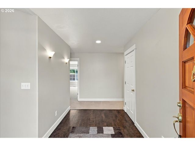 620 KIMBERLY Ct, Molalla, OR 97038