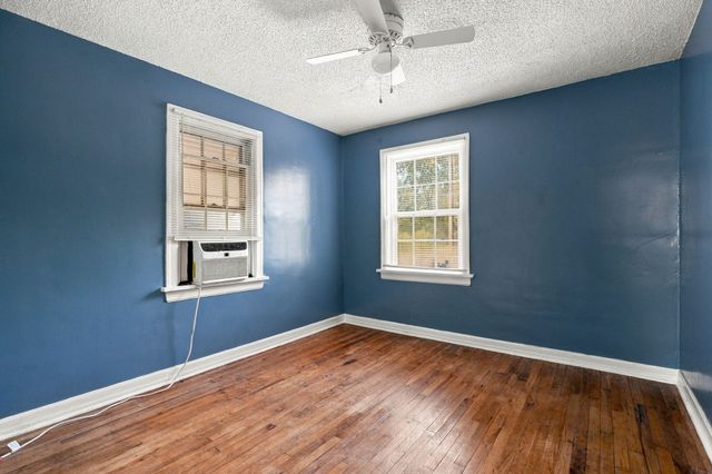 1858 E Grand Street, Springfield, MO 65804