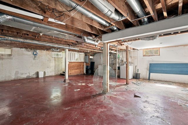1858 E Grand Street, Springfield, MO 65804