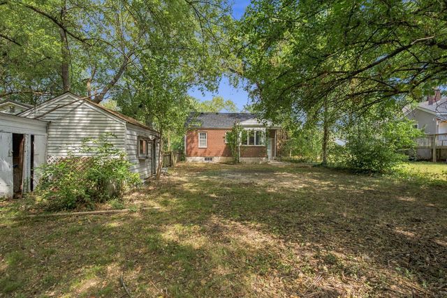 1858 E Grand Street, Springfield, MO 65804