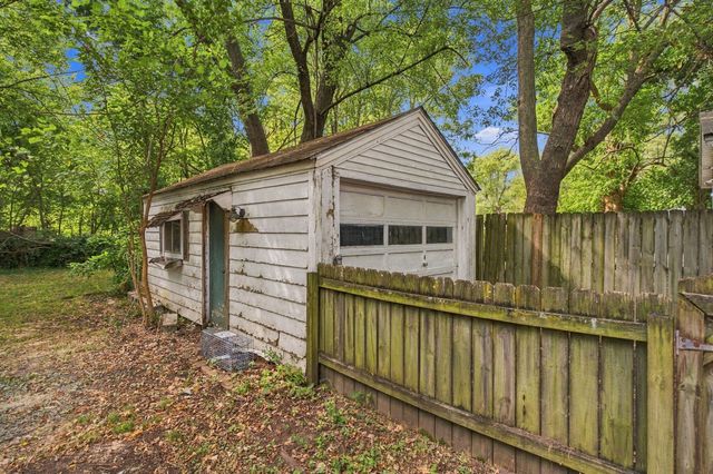 1858 E Grand Street, Springfield, MO 65804