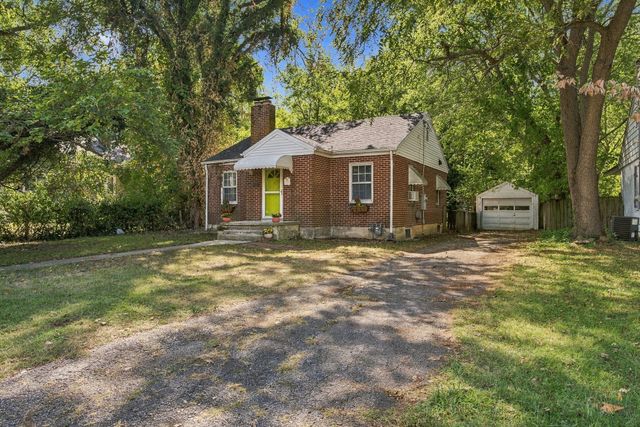 1858 E Grand Street, Springfield, MO 65804