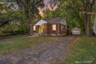 1858 E Grand Street, Springfield, MO 65804