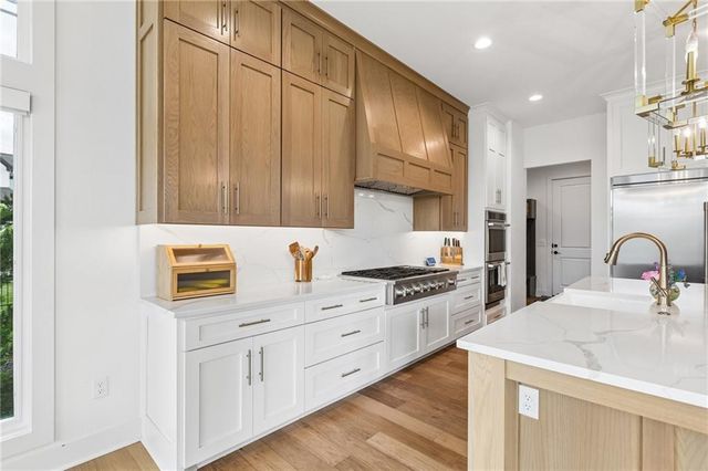 10711 W 173rd Terrace, Overland Park, KS 66221