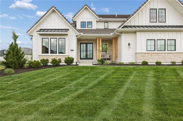10711 W 173rd Terrace, Overland Park, KS 66221