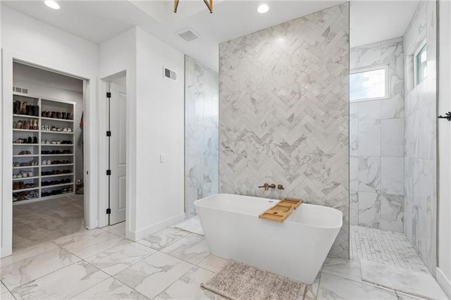 10711 W 173rd Terrace, Overland Park, KS 66221