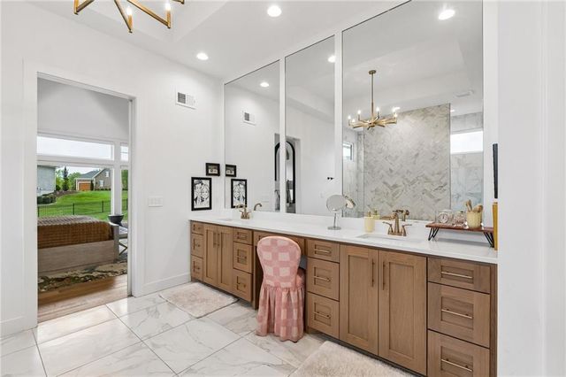 10711 W 173rd Terrace, Overland Park, KS 66221