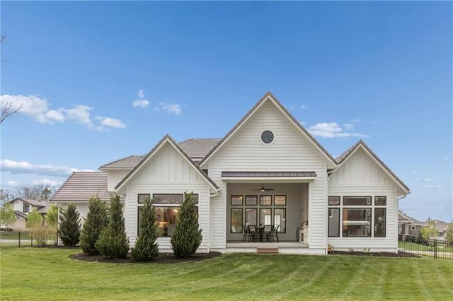 10711 W 173rd Terrace, Overland Park, KS 66221