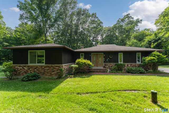 704 Towner Swamp Road, Guilford, CT 06437