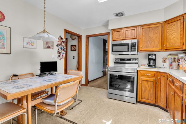 704 Towner Swamp Road, Guilford, CT 06437