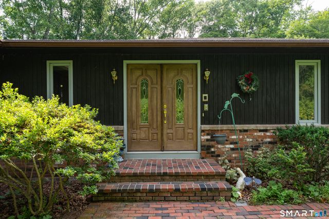 704 Towner Swamp Road, Guilford, CT 06437