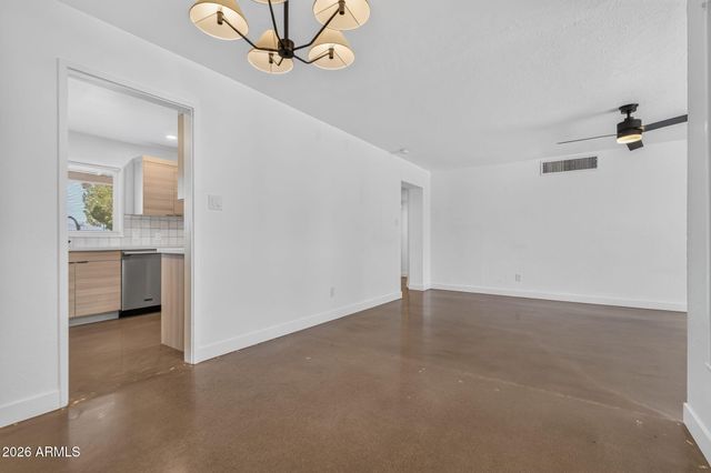 4135 N WESTVIEW Drive, Phoenix, AZ 85015