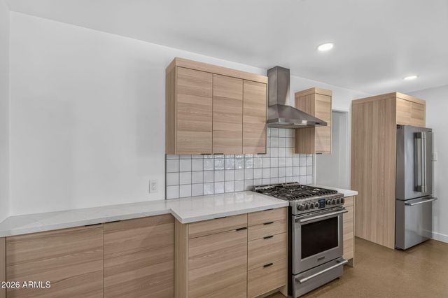 4135 N WESTVIEW Drive, Phoenix, AZ 85015
