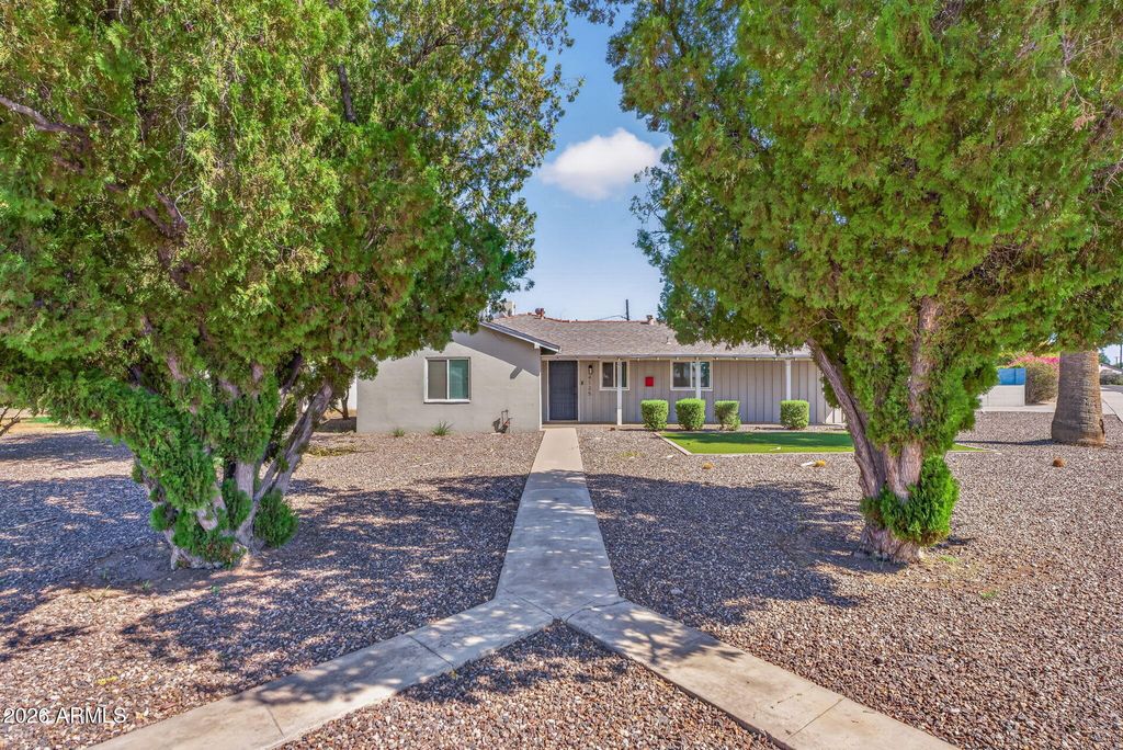 4135 N WESTVIEW Drive, Phoenix, AZ 85015