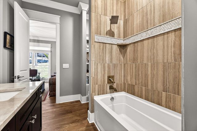 6732 Darden Pl, Nashville, TN 37205