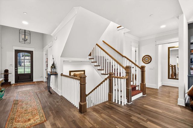 6732 Darden Pl, Nashville, TN 37205