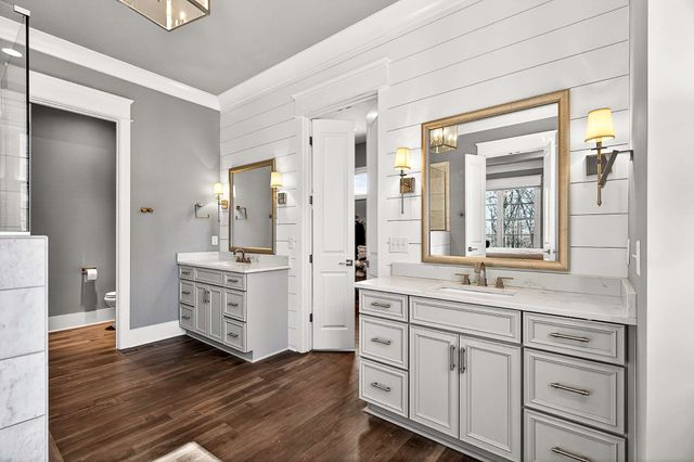 6732 Darden Pl, Nashville, TN 37205