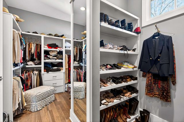 6732 Darden Pl, Nashville, TN 37205