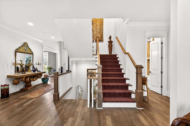 6732 Darden Pl, Nashville, TN 37205