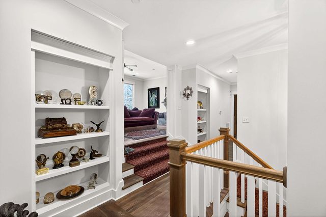 6732 Darden Pl, Nashville, TN 37205