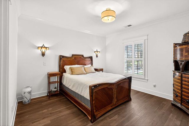 6732 Darden Pl, Nashville, TN 37205