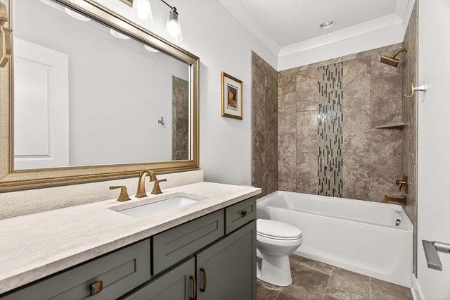 6732 Darden Pl, Nashville, TN 37205