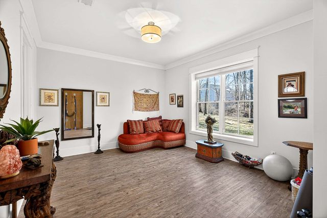 6732 Darden Pl, Nashville, TN 37205