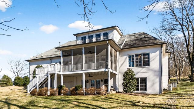 6732 Darden Pl, Nashville, TN 37205